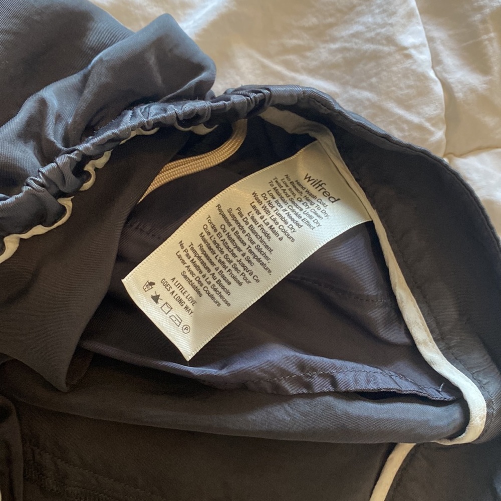 Aritzia Satin Pants - Picture 4 of 5